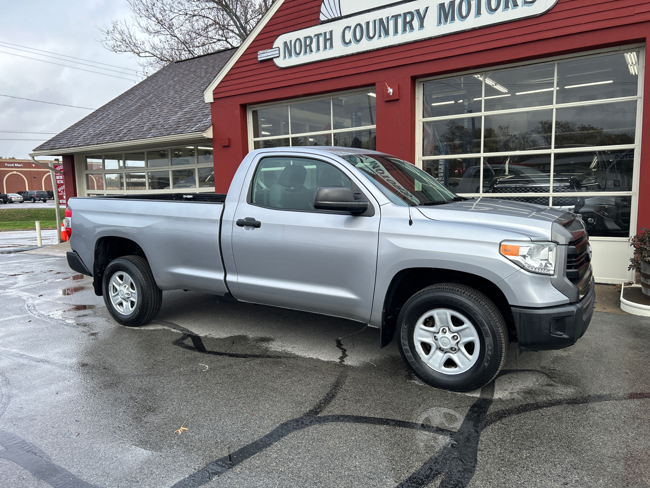 Toyota Tundra 4WD Truck Reg Cab LB 5.7L V8 6-Spd AT SR (Natl) 2014 Toyota Tundra 4WD Truck Reg Cab LB 5.7L V8 6-Spd AT SR (Natl) 2014