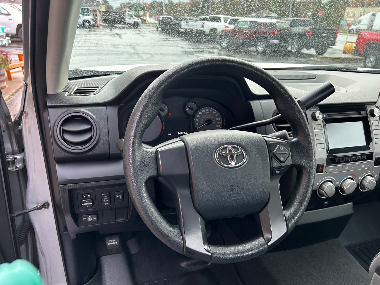 Toyota Tundra 4WD Truck Reg Cab LB 5.7L V8 6-Spd AT SR (Natl) 2014 Toyota Tundra 4WD Truck Reg Cab LB 5.7L V8 6-Spd AT SR (Natl) 2014