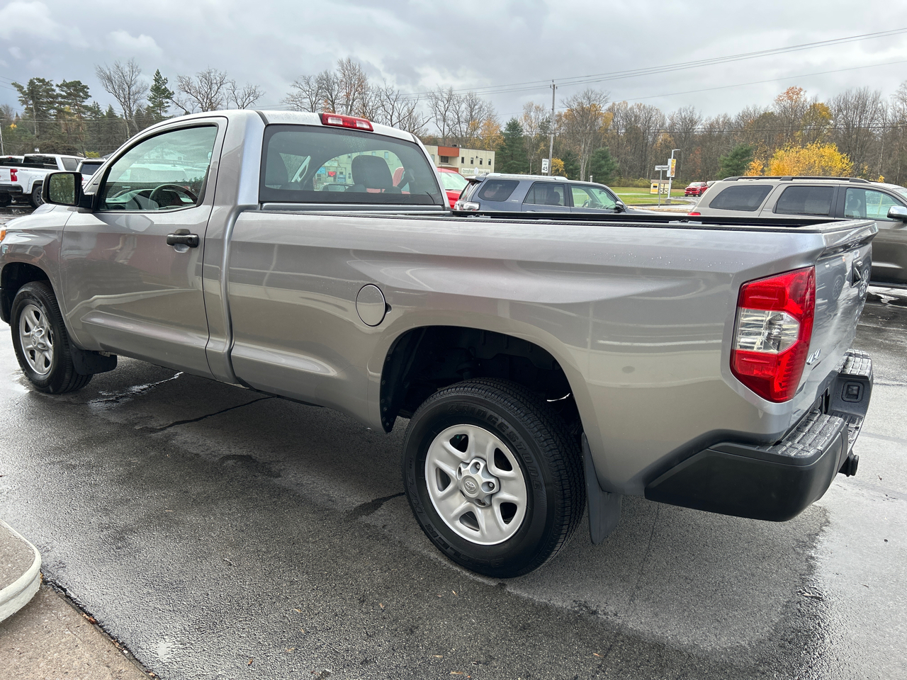 Toyota Tundra 4WD Truck Reg Cab LB 5.7L V8 6-Spd AT SR (Natl) 2014 Toyota Tundra 4WD Truck Reg Cab LB 5.7L V8 6-Spd AT SR (Natl) 2014