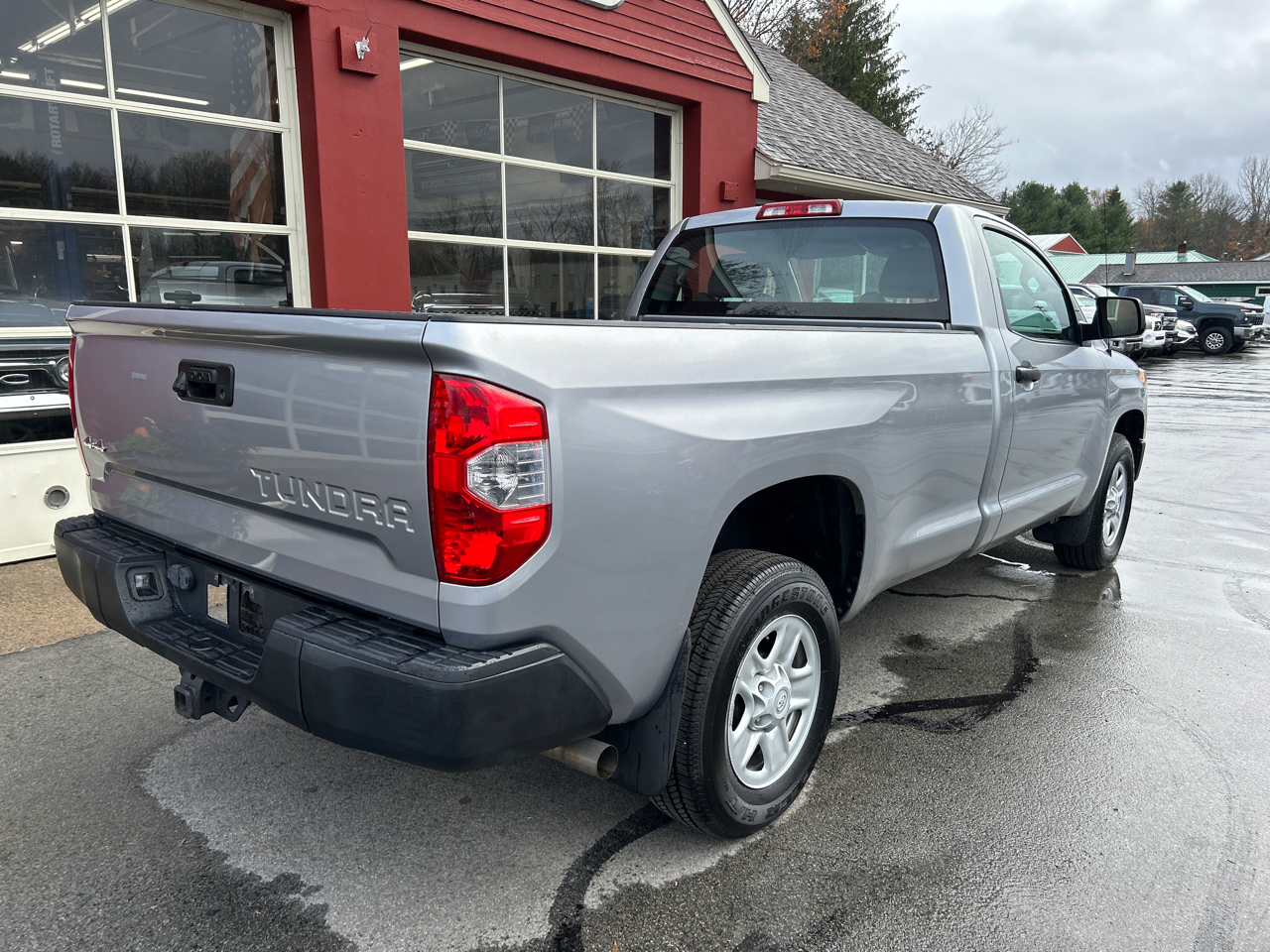 Toyota Tundra 4WD Truck Reg Cab LB 5.7L V8 6-Spd AT SR (Natl) 2014 Toyota Tundra 4WD Truck Reg Cab LB 5.7L V8 6-Spd AT SR (Natl) 2014