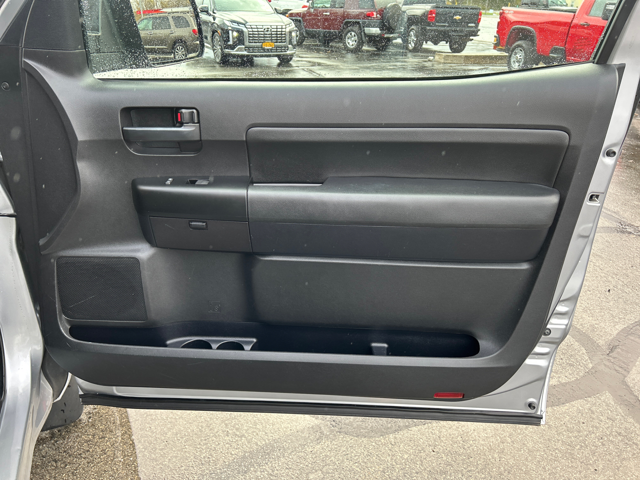 Toyota Tundra 4WD Truck Reg Cab LB 5.7L V8 6-Spd AT SR (Natl) 2014 Toyota Tundra 4WD Truck Reg Cab LB 5.7L V8 6-Spd AT SR (Natl) 2014