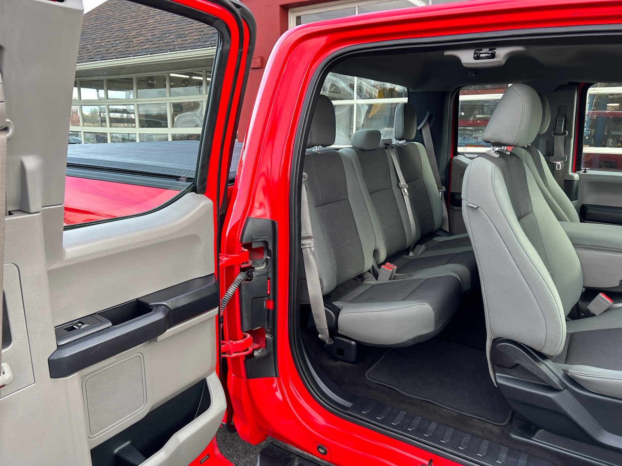 Ford F-150 4WD SuperCab 145" XL 2018 Ford F-150 4WD SuperCab 145" XL 2018