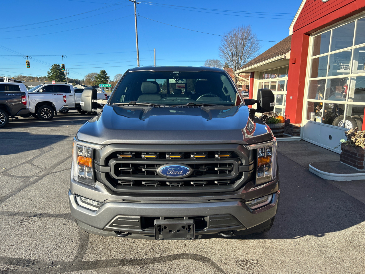 Ford F-150 4WD SuperCrew 145" XLT 2021 Ford F-150 4WD SuperCrew 145" XLT 2021