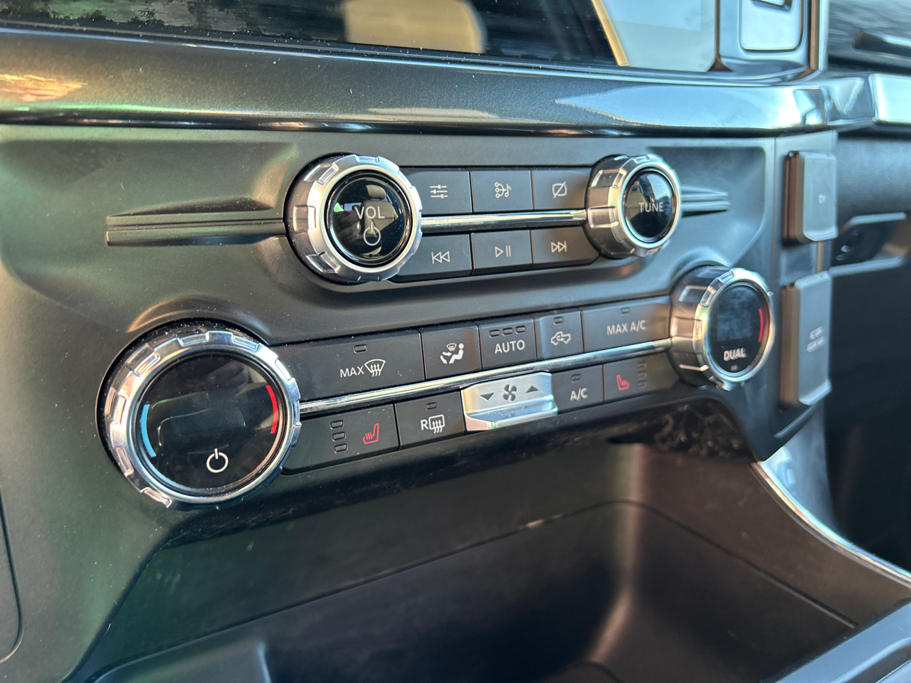 Ford F-150 4WD SuperCrew 145" XLT 2021 Ford F-150 4WD SuperCrew 145" XLT 2021