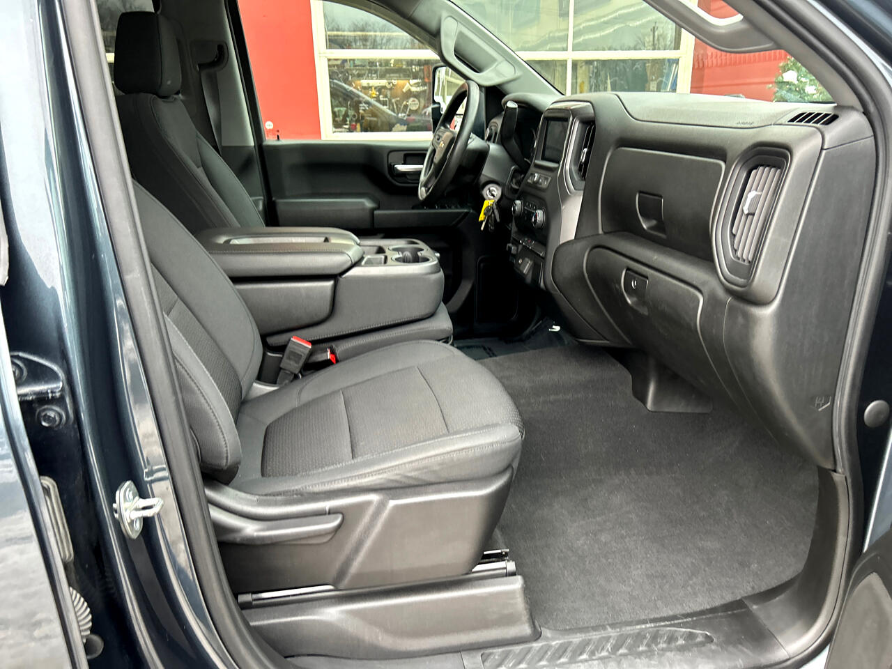 Chevrolet Silverado 2500HD 4WD Crew Cab 159" Custom 2020