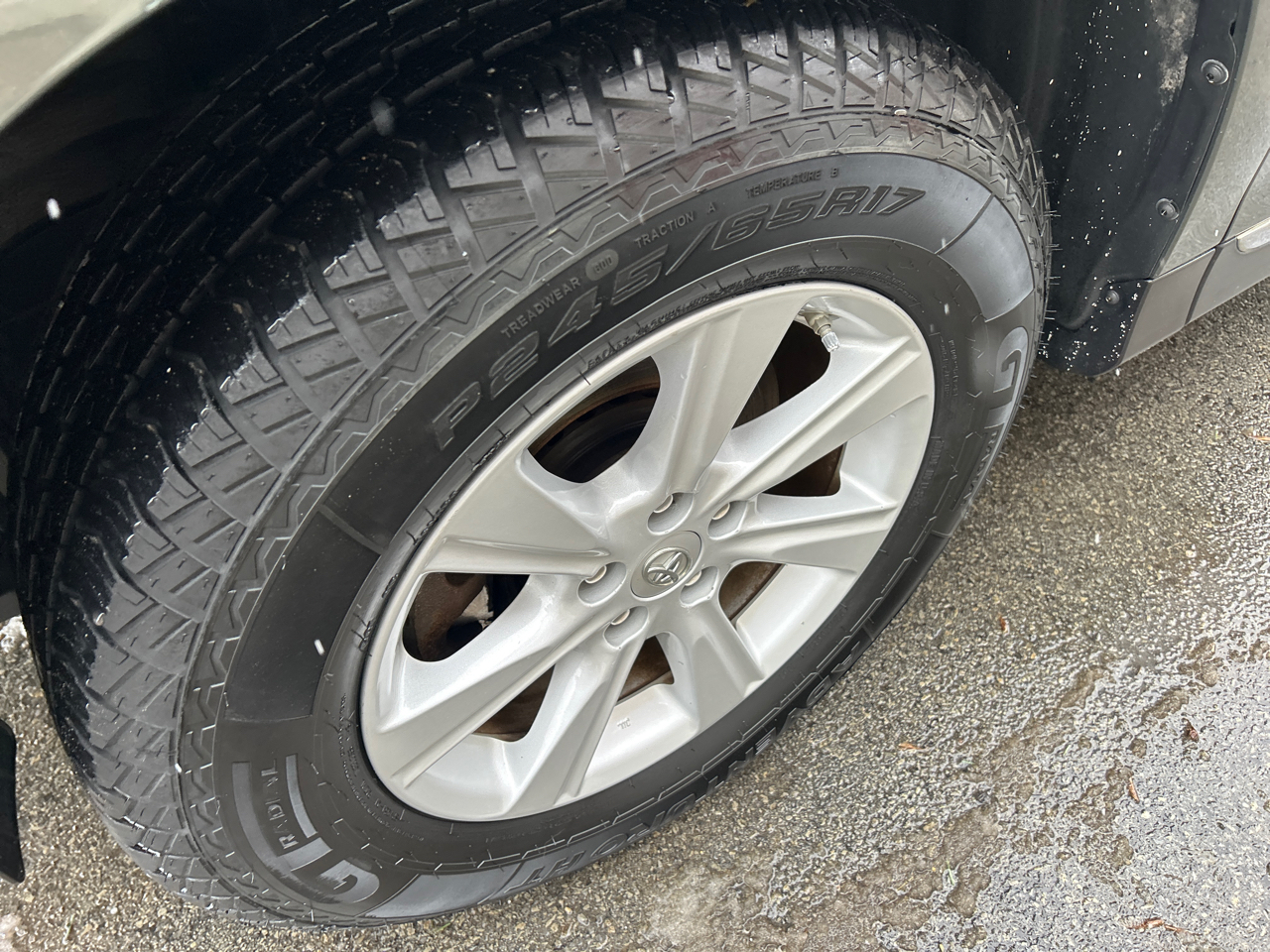 Toyota Highlander 4WD 4dr V6 (Natl) 2013