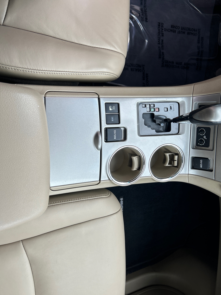 Toyota Highlander 4WD 4dr V6 (Natl) 2013