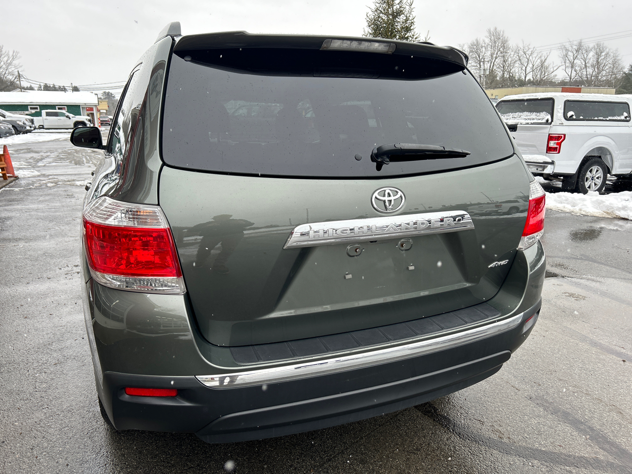 Toyota Highlander 4WD 4dr V6 (Natl) 2013