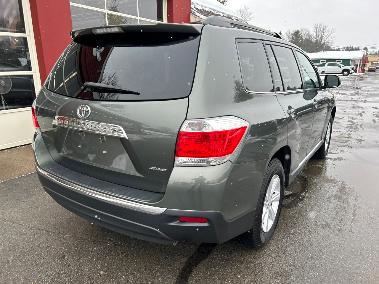 Toyota Highlander 4WD 4dr V6 (Natl) 2013