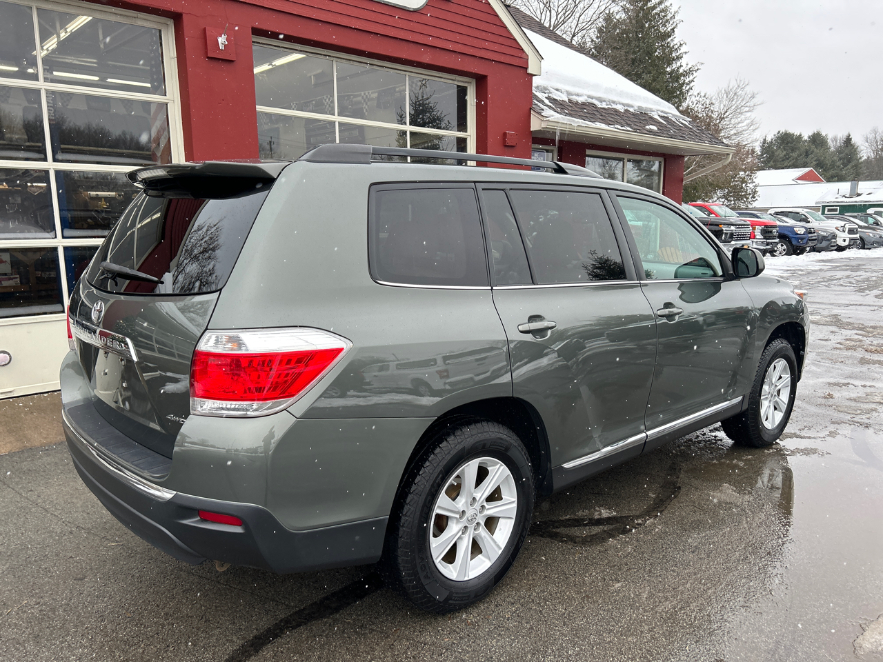 Toyota Highlander 4WD 4dr V6 (Natl) 2013