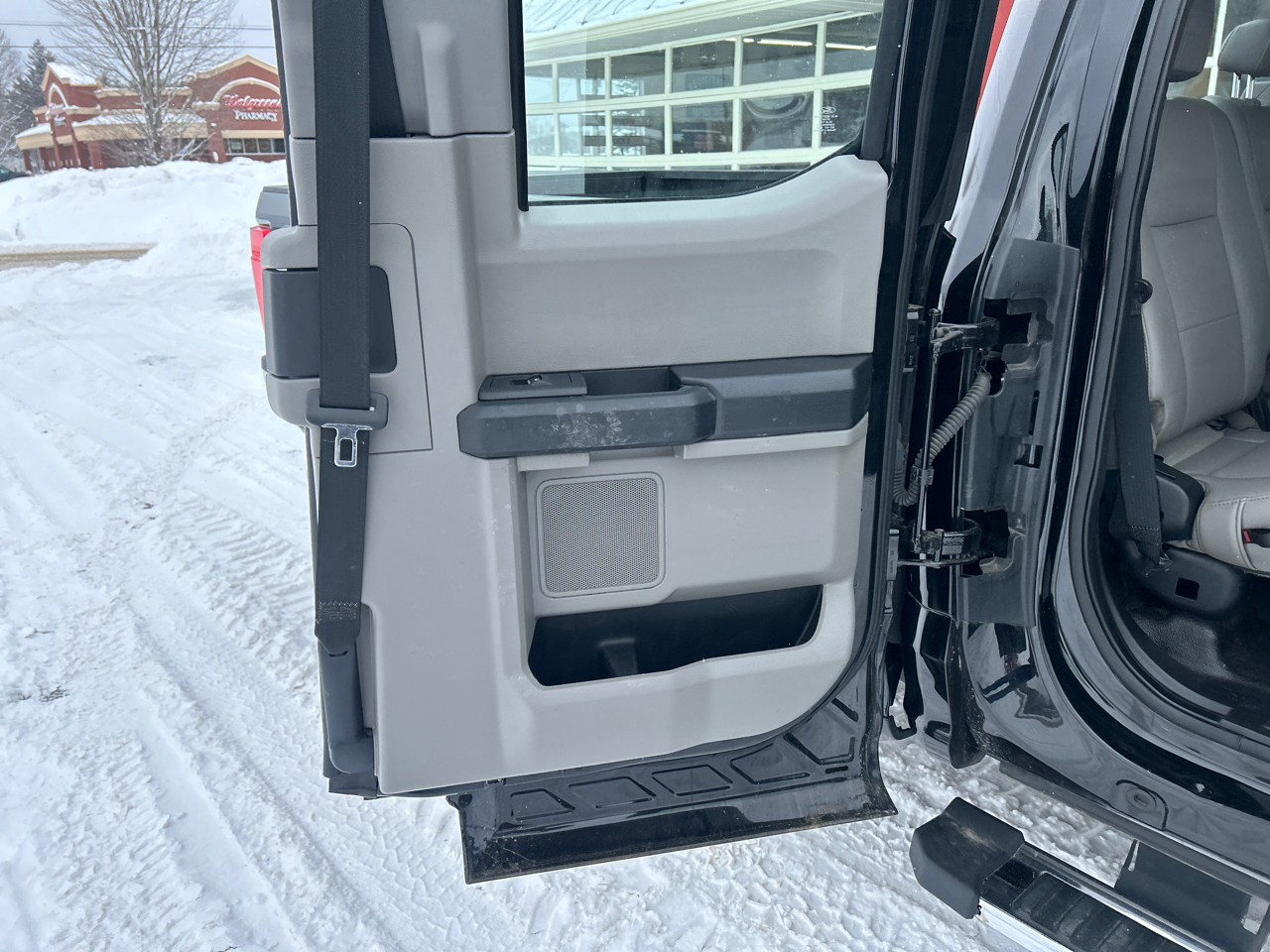 Ford Super Duty F-250 SRW 4WD Crew Cab 172" XLT 2021