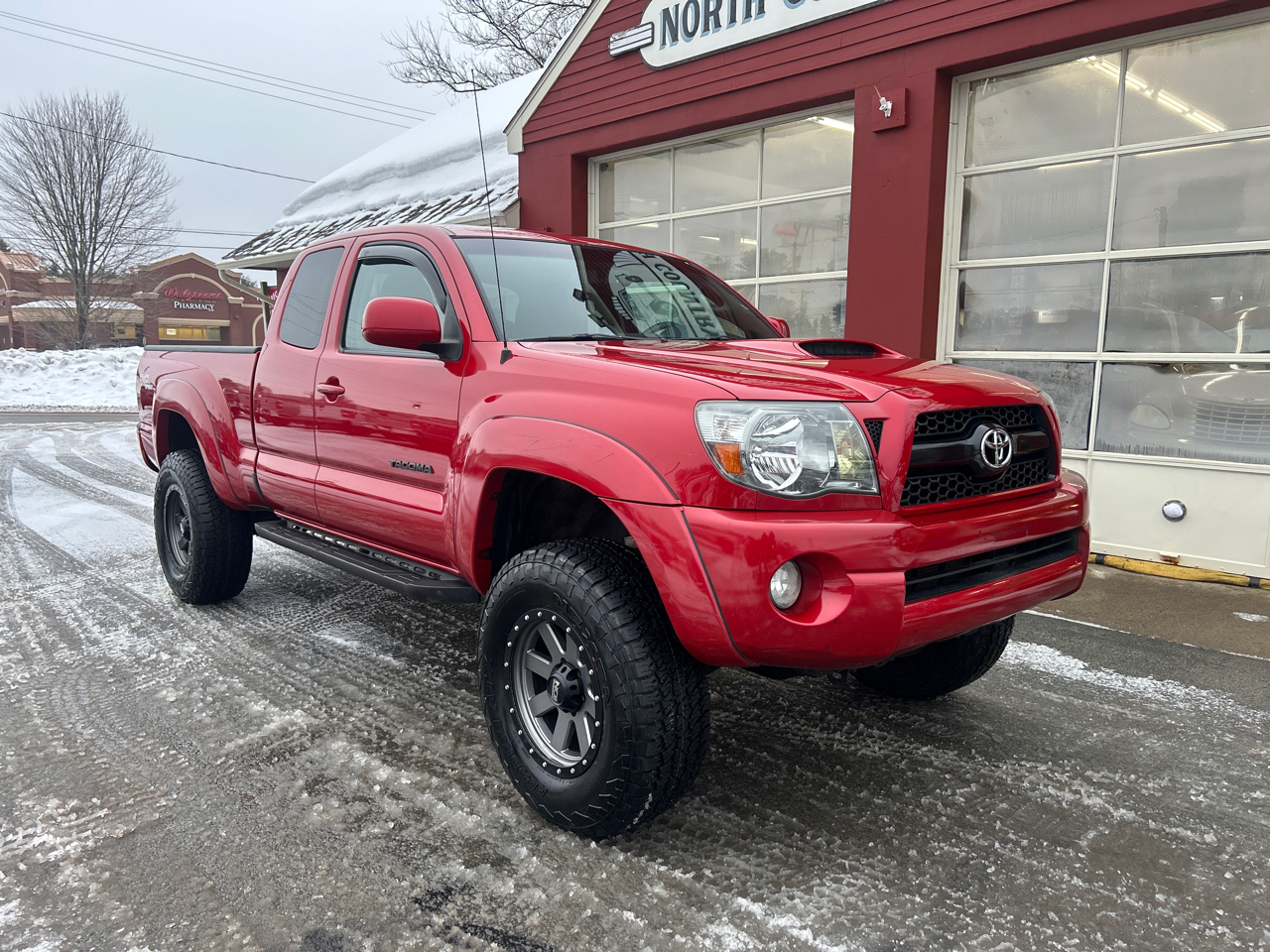 Toyota Tacoma 4WD Access V6 MT (Natl) 2011