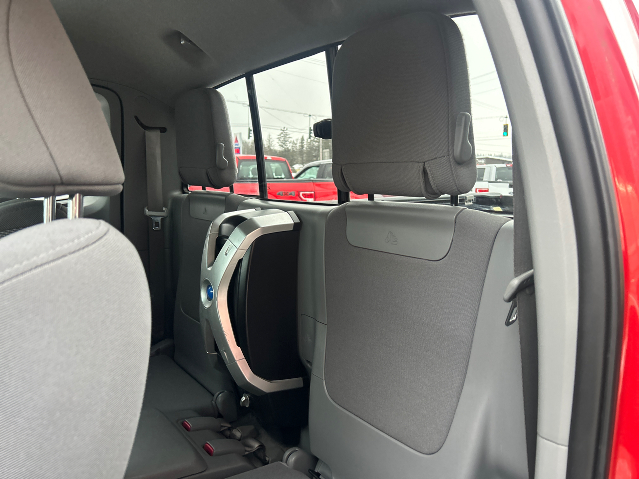 Toyota Tacoma 4WD Access V6 MT (Natl) 2011