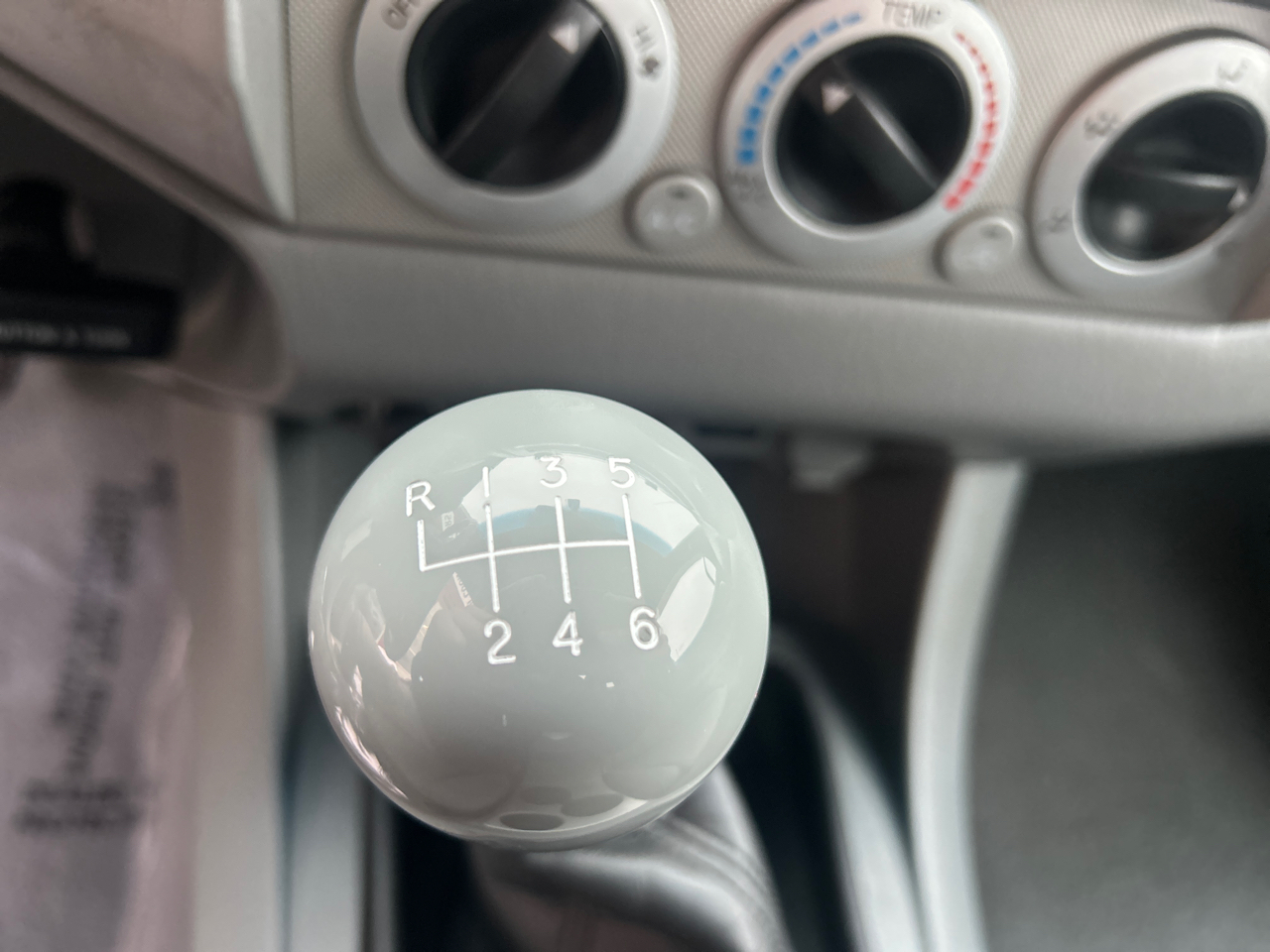 Toyota Tacoma 4WD Access V6 MT (Natl) 2011