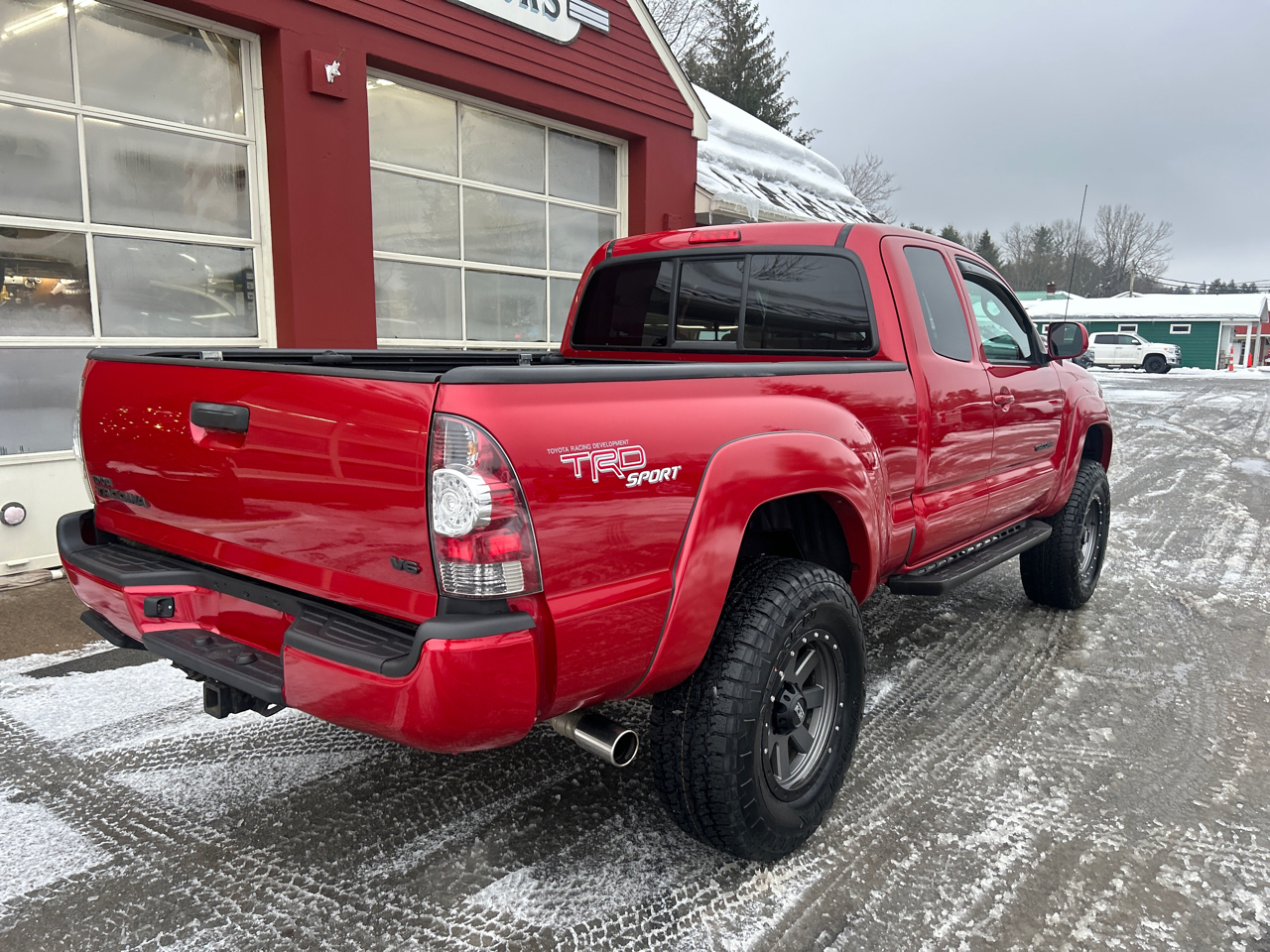 Toyota Tacoma 4WD Access V6 MT (Natl) 2011