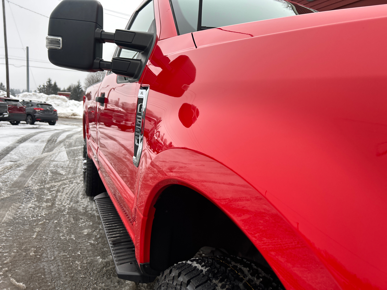 Ford Super Duty F-250 SRW XL 4WD Reg Cab 8' Box 2022