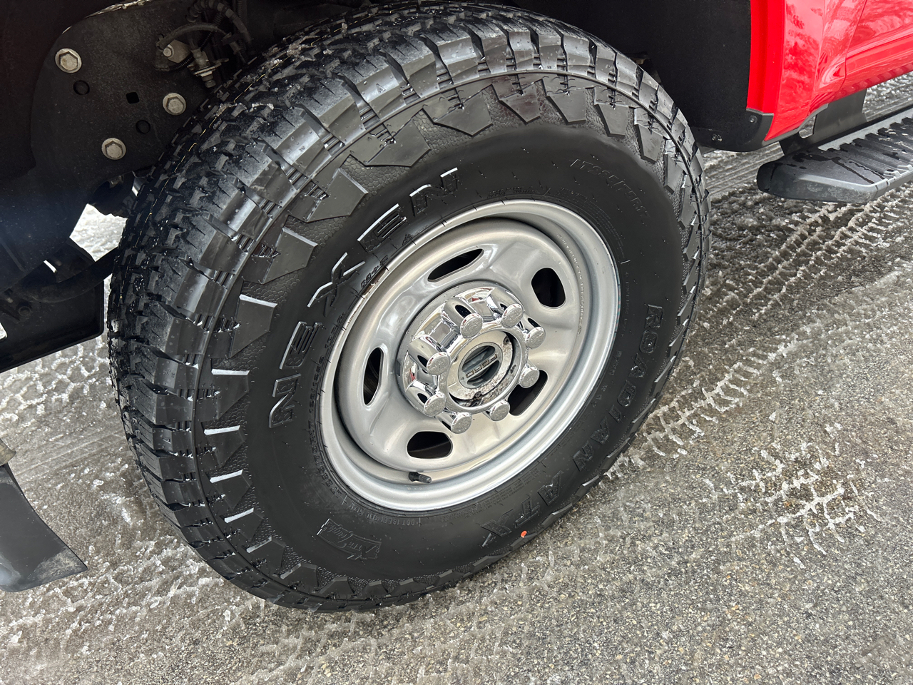 Ford Super Duty F-250 SRW XL 4WD Reg Cab 8' Box 2022