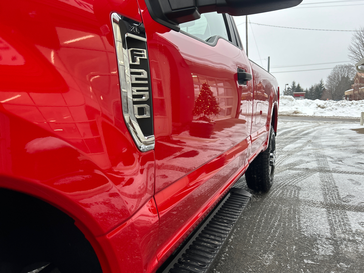 Ford Super Duty F-250 SRW XL 4WD Reg Cab 8' Box 2022