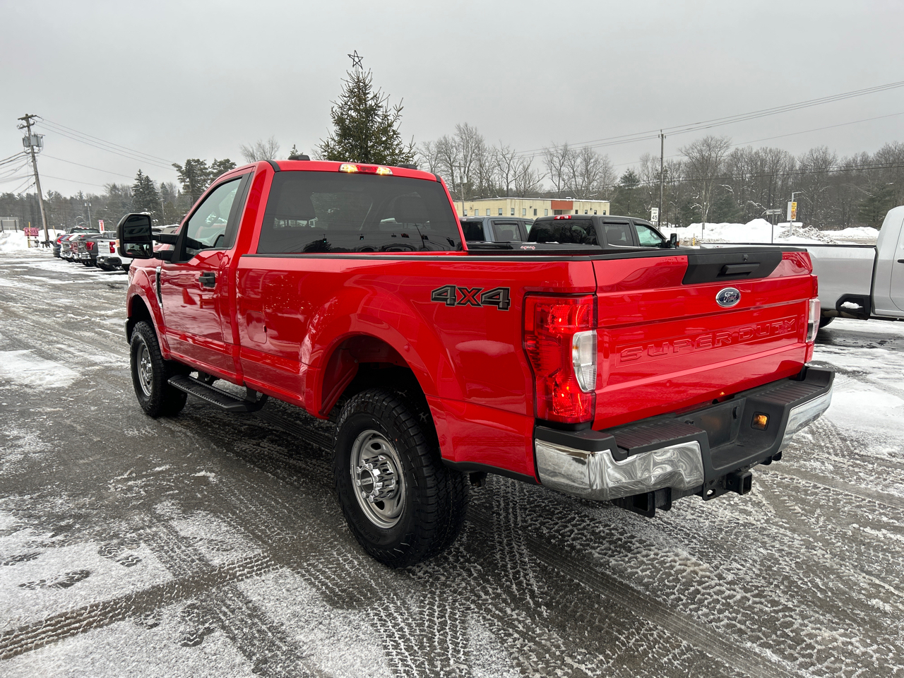 Ford Super Duty F-250 SRW XL 4WD Reg Cab 8' Box 2022