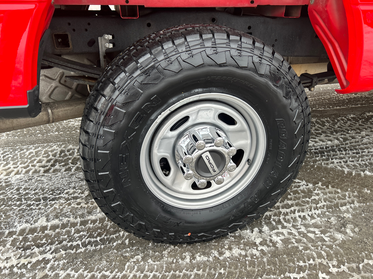 Ford Super Duty F-250 SRW XL 4WD Reg Cab 8' Box 2022