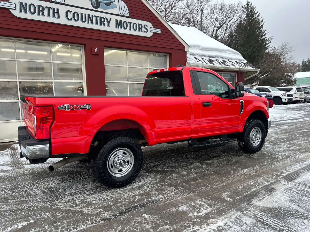 Ford Super Duty F-250 SRW XL 4WD Reg Cab 8' Box 2022
