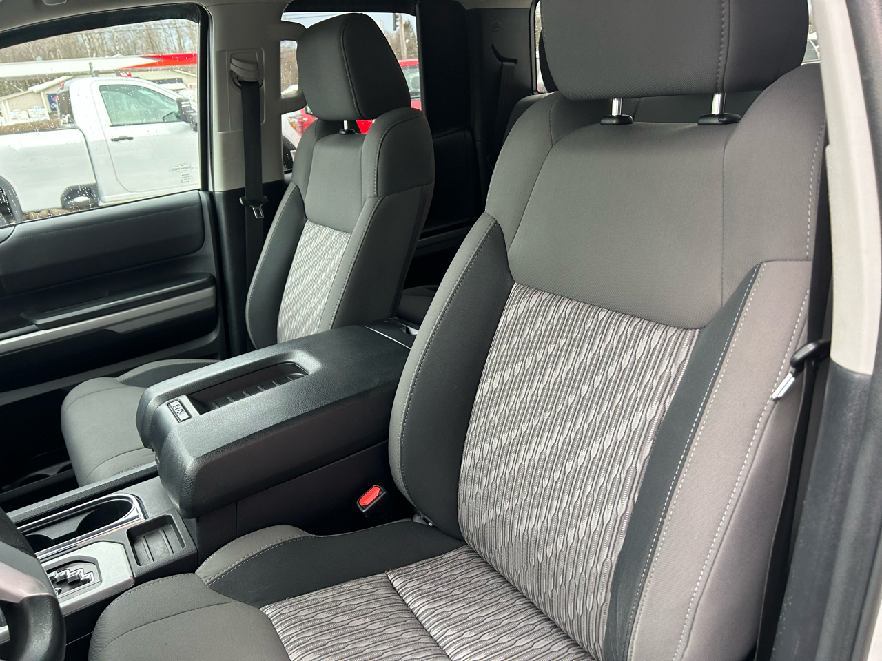 Toyota Tundra 4WD SR5 Double Cab 6.5' Bed 5.7L (Natl) 2019