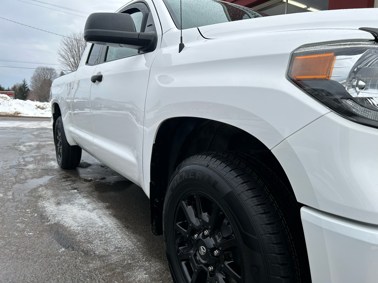 Toyota Tundra 4WD SR5 Double Cab 6.5' Bed 5.7L (Natl) 2019
