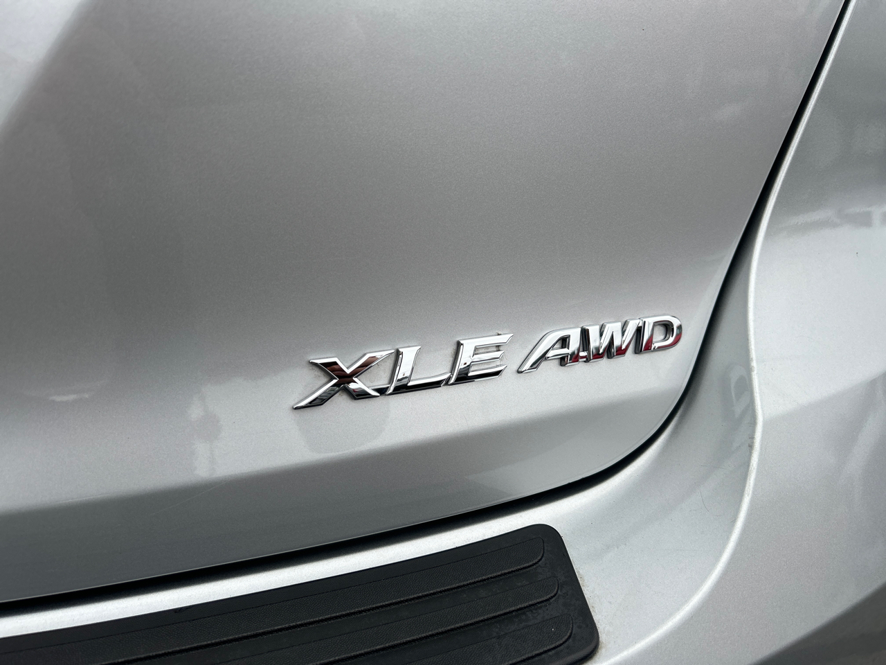 Toyota Venza 4dr Wgn I4 AWD XLE (Natl) 2014