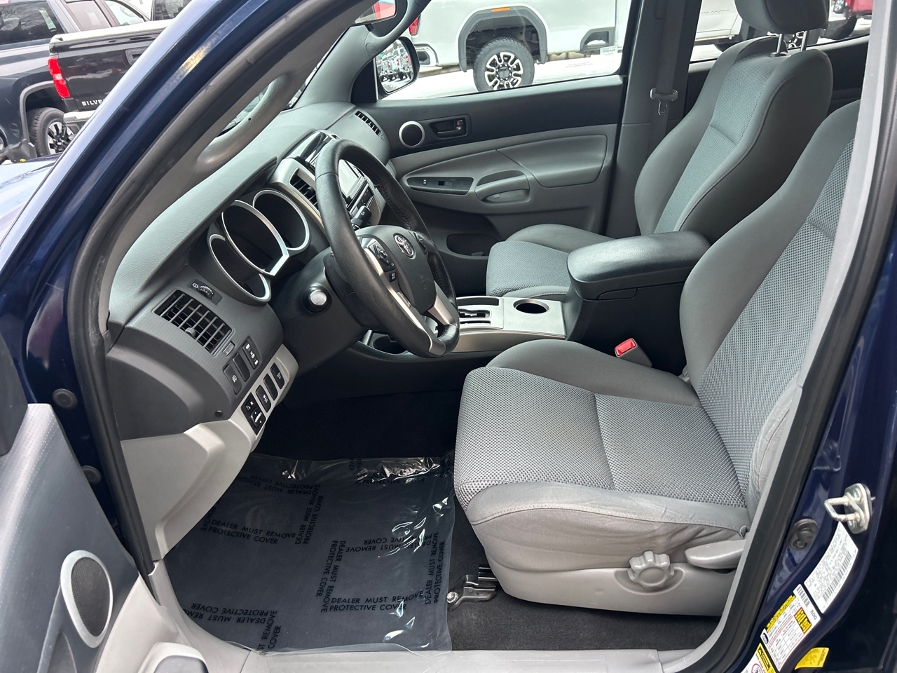 Toyota Tacoma 4WD Double Cab LB V6 AT (Natl) 2014