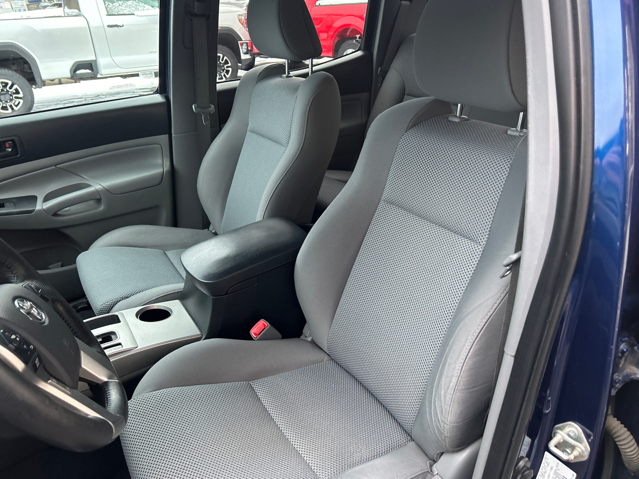 Toyota Tacoma 4WD Double Cab LB V6 AT (Natl) 2014