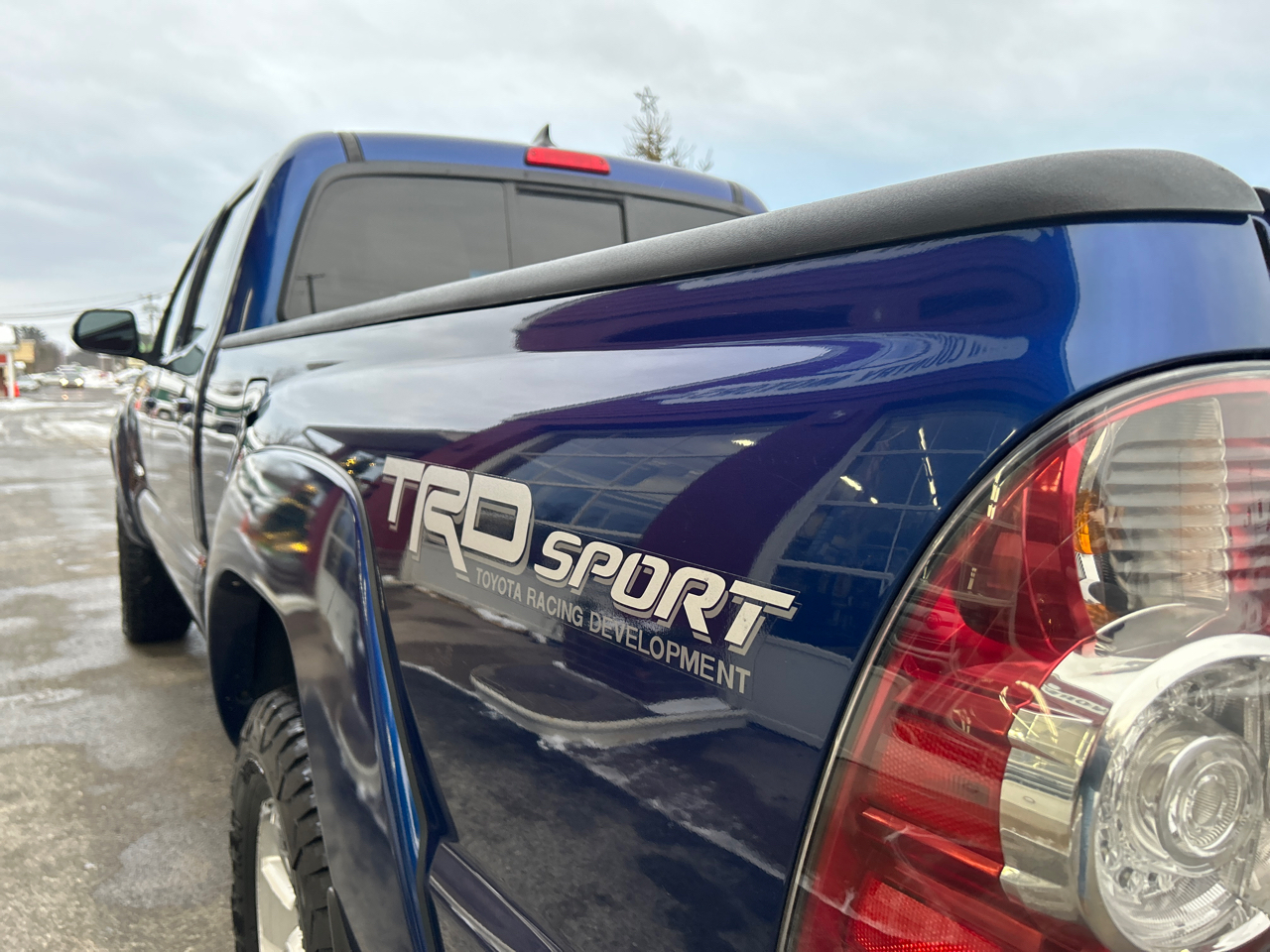 Toyota Tacoma 4WD Double Cab LB V6 AT (Natl) 2014