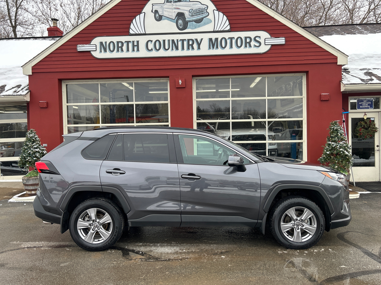 Toyota RAV4 XLE AWD (Natl) 2024