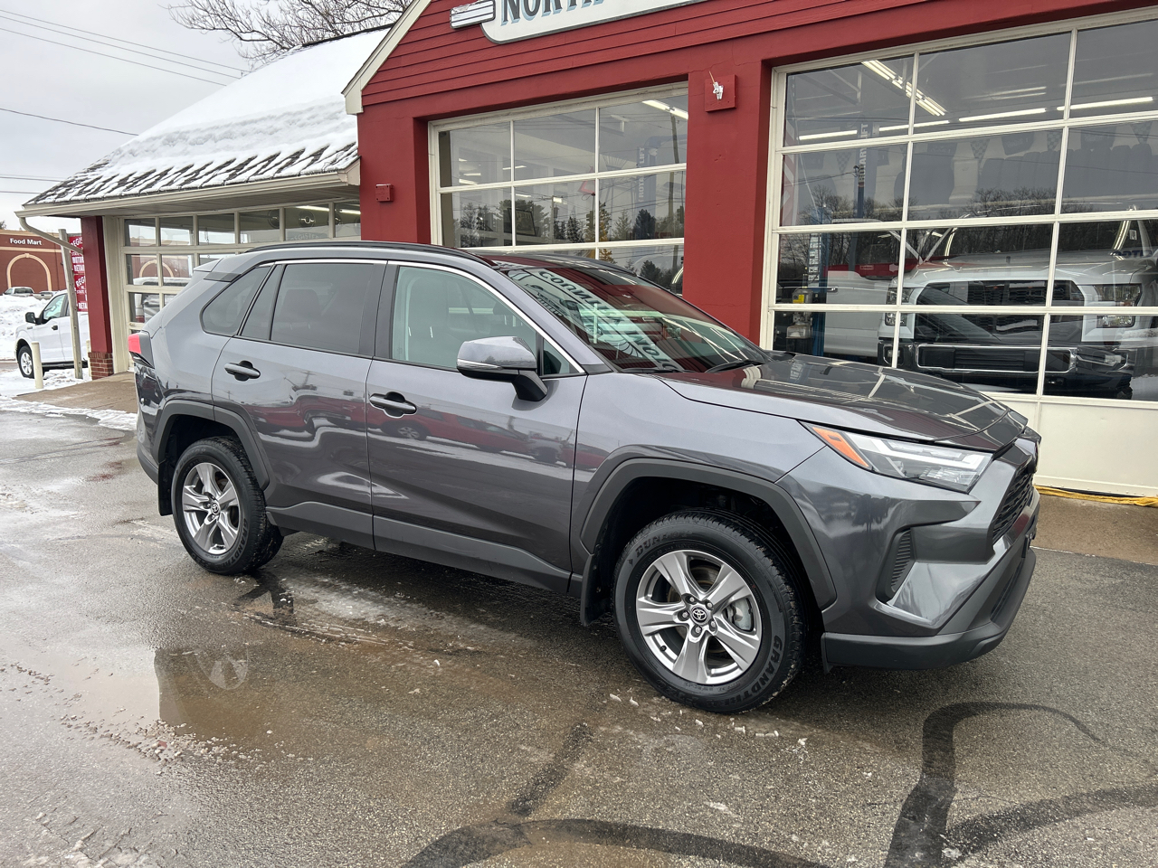 Toyota RAV4 XLE AWD (Natl) 2024
