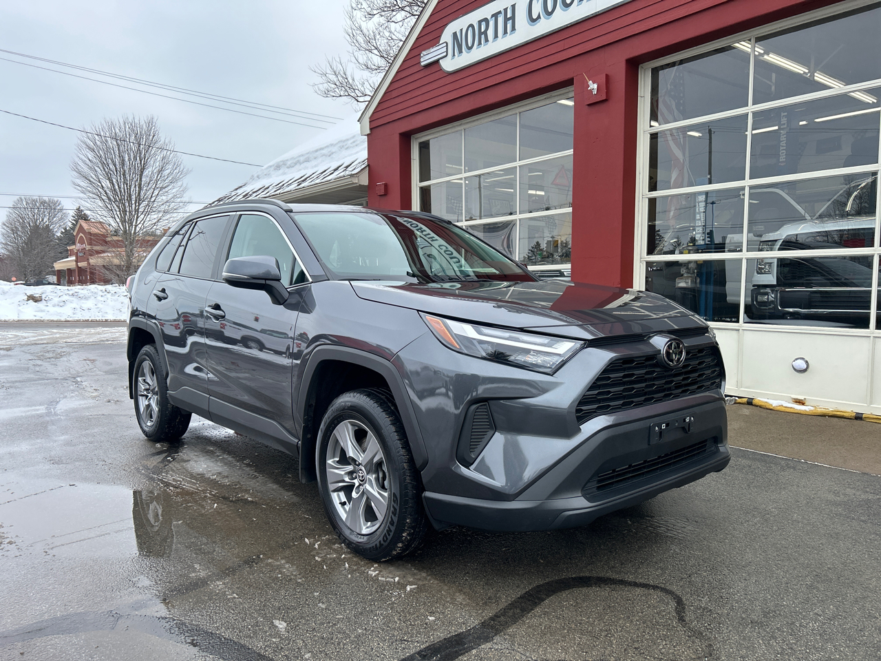 Toyota RAV4 XLE AWD (Natl) 2024