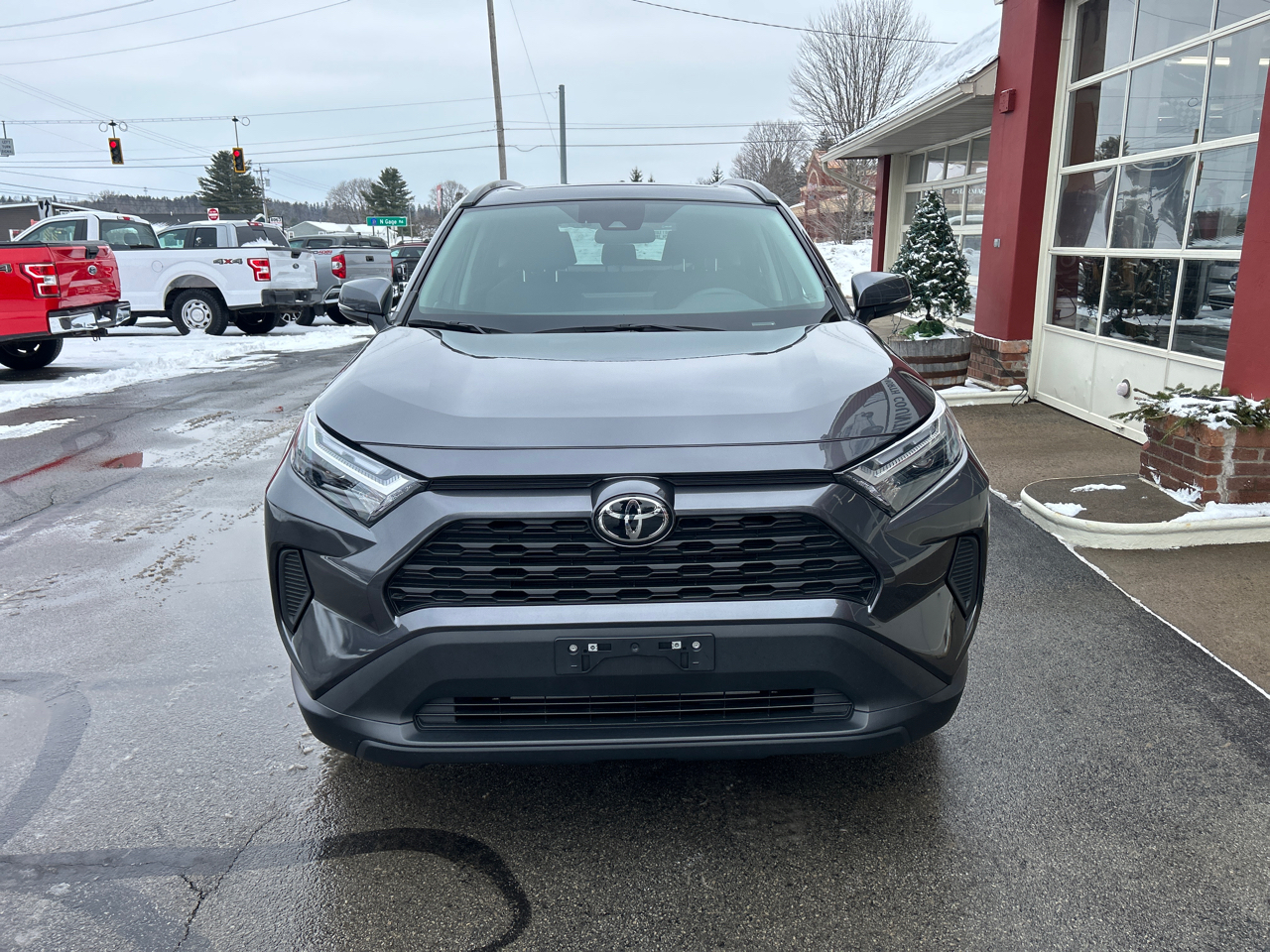 Toyota RAV4 XLE AWD (Natl) 2024