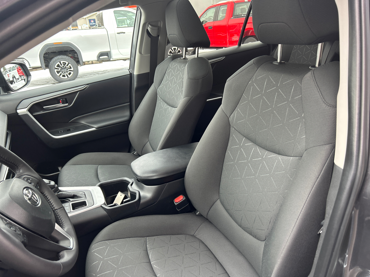 Toyota RAV4 XLE AWD (Natl) 2024