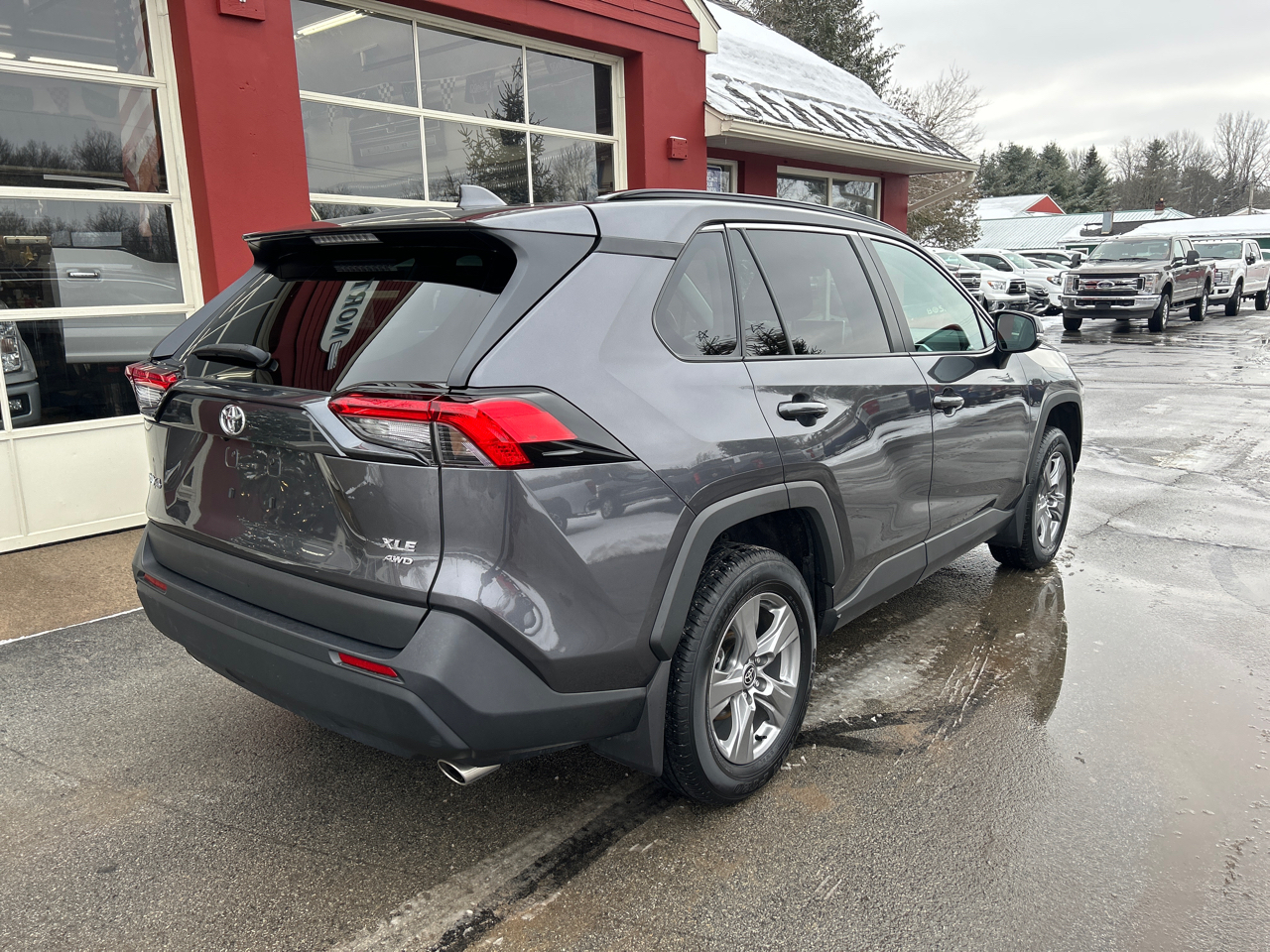 Toyota RAV4 XLE AWD (Natl) 2024