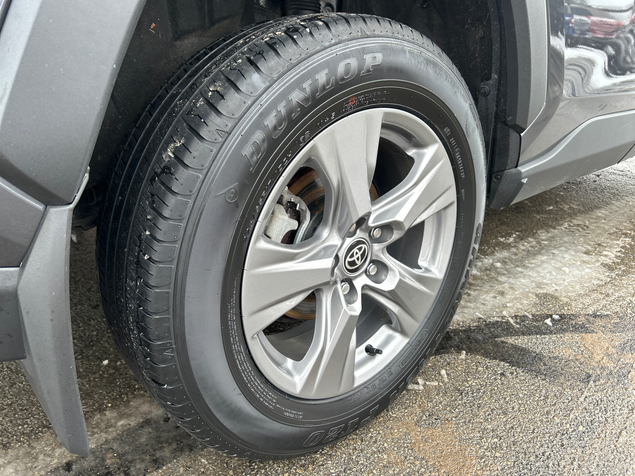 Toyota RAV4 XLE AWD (Natl) 2024