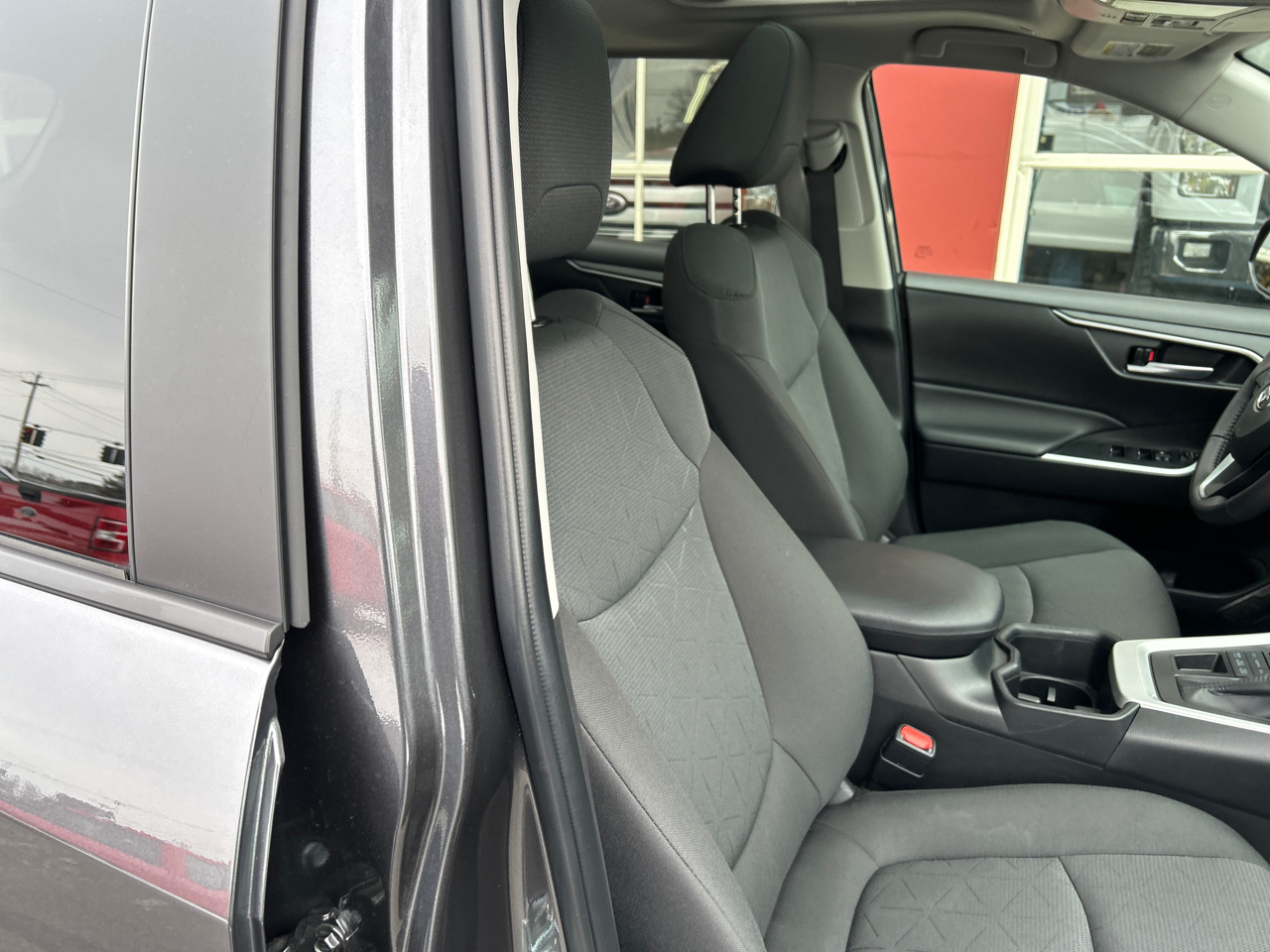 Toyota RAV4 XLE AWD (Natl) 2024