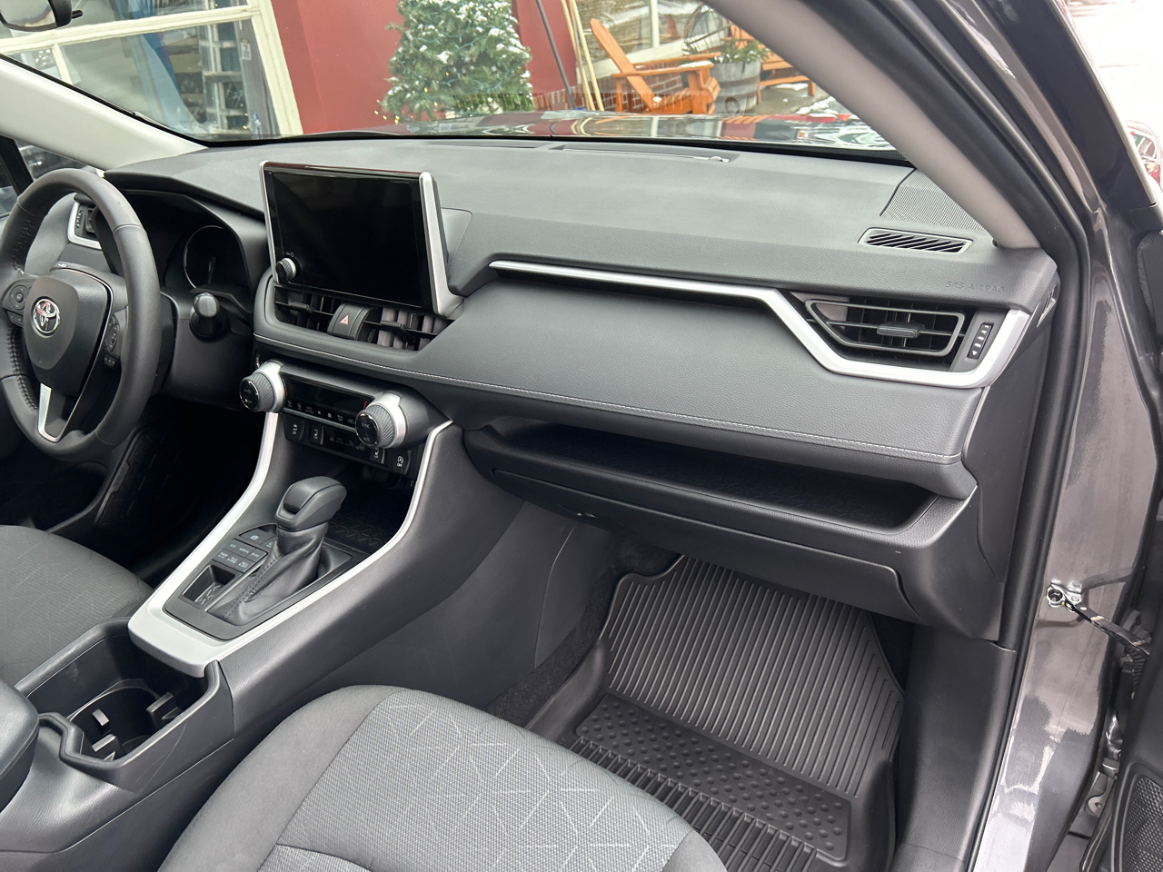 Toyota RAV4 XLE AWD (Natl) 2024