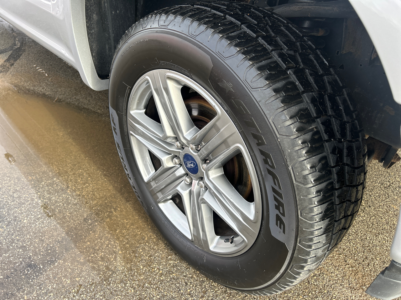 Ford F-150 4WD SuperCrew 139" Lariat 2018