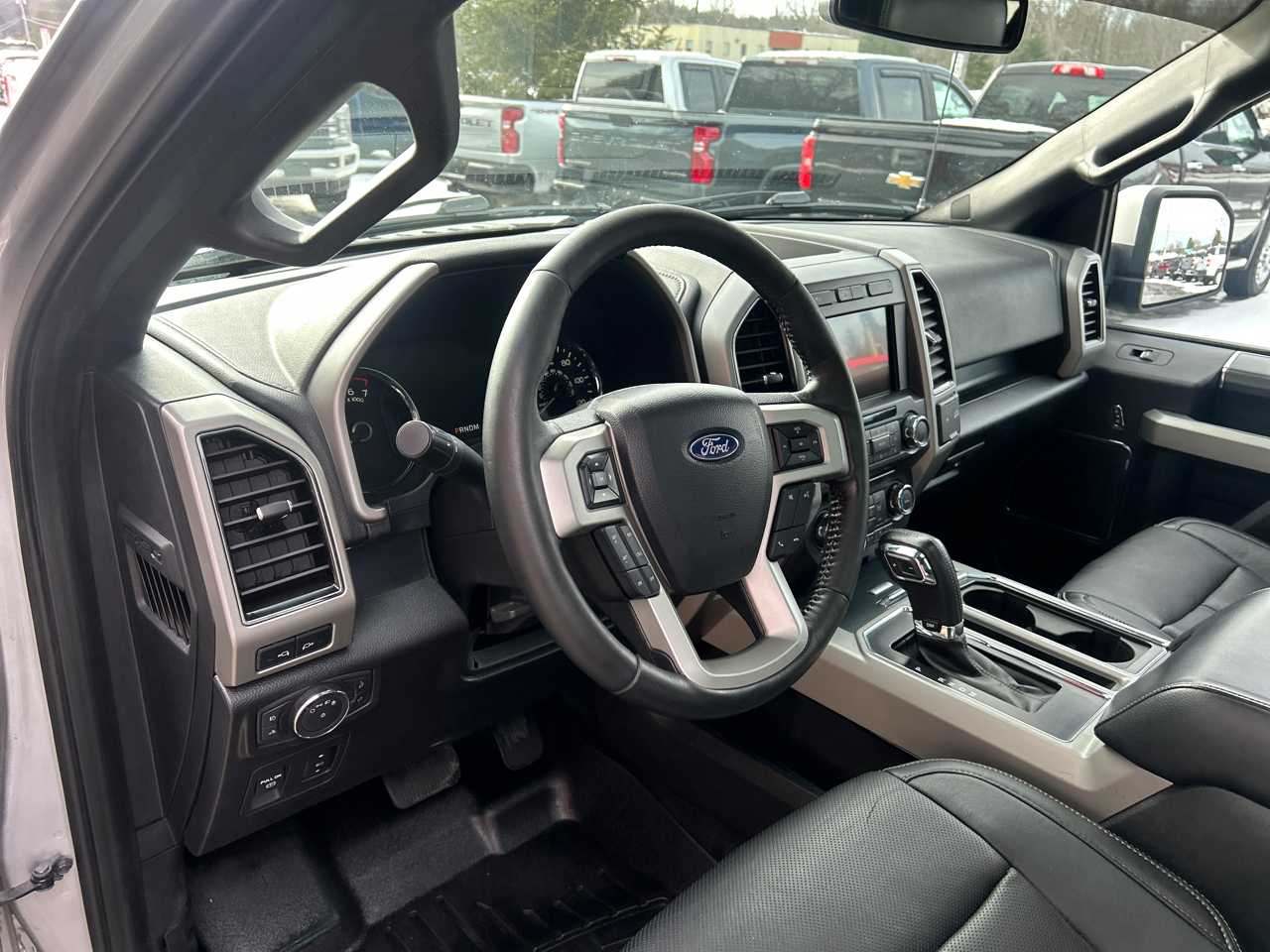 Ford F-150 4WD SuperCrew 139" Lariat 2018