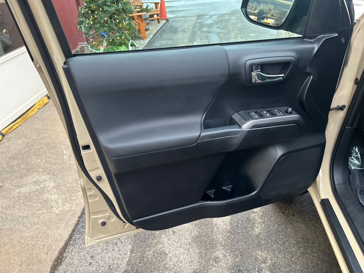 Toyota Tacoma 4WD TRD Sport Double Cab 5' Bed MT (Natl) 2019