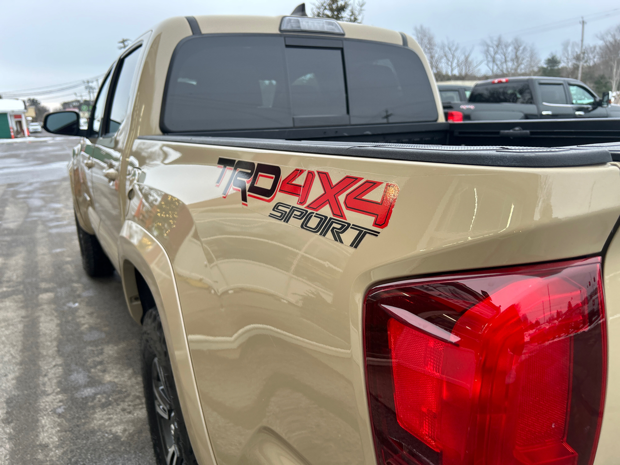 Toyota Tacoma 4WD TRD Sport Double Cab 5' Bed MT (Natl) 2019