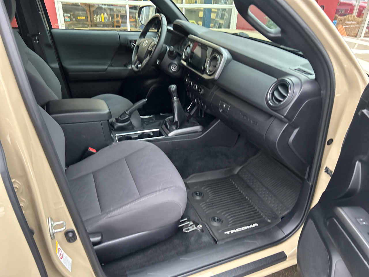 Toyota Tacoma 4WD TRD Sport Double Cab 5' Bed MT (Natl) 2019