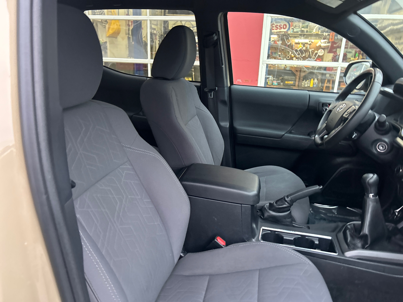 Toyota Tacoma 4WD TRD Sport Double Cab 5' Bed MT (Natl) 2019