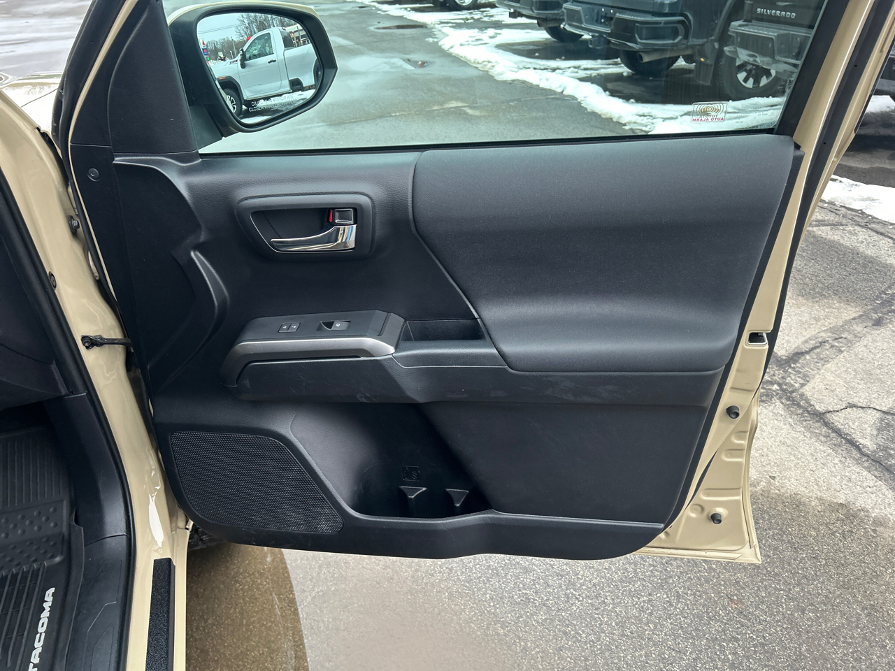 Toyota Tacoma 4WD TRD Sport Double Cab 5' Bed MT (Natl) 2019