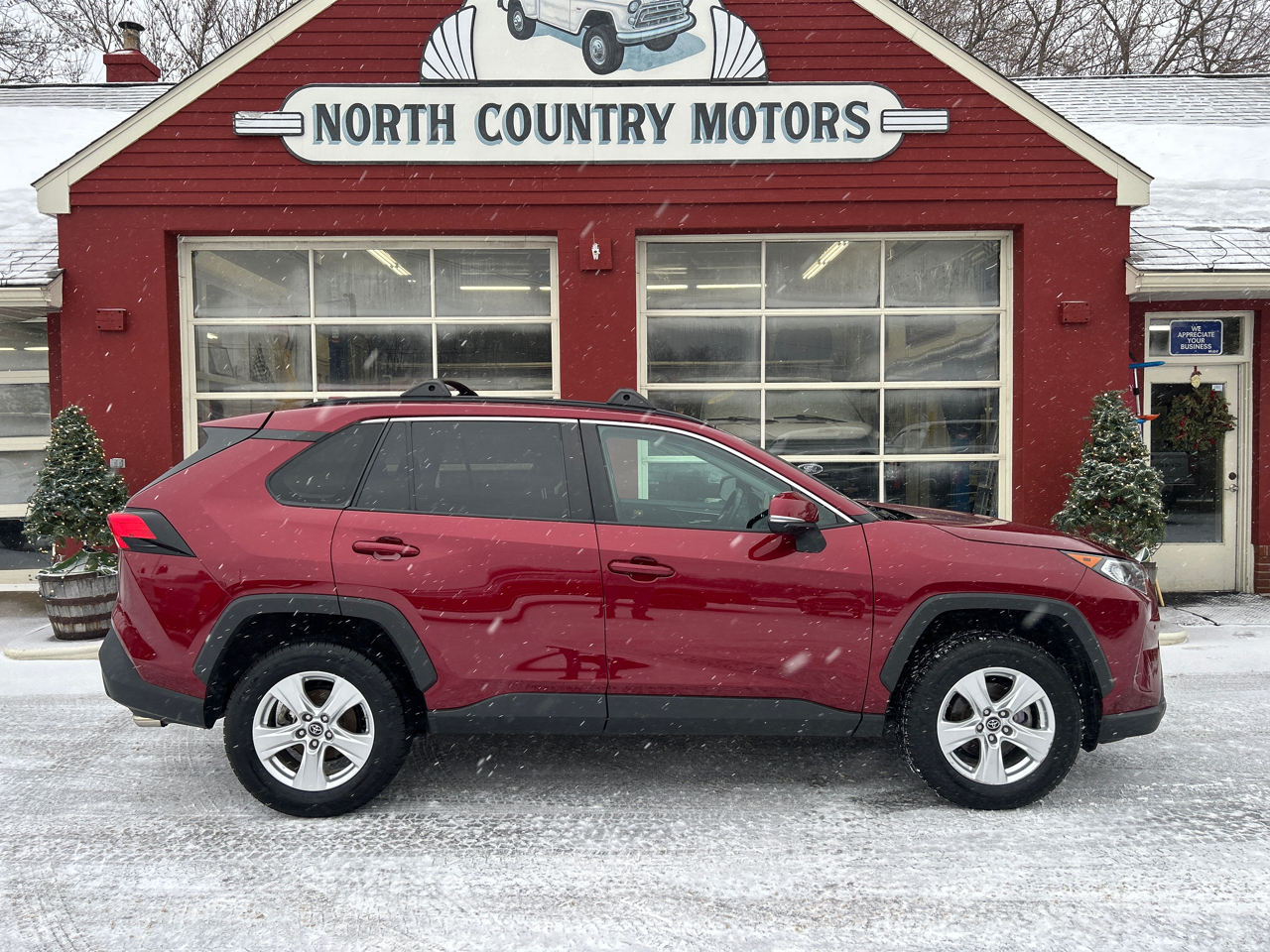 Toyota RAV4 XLE AWD (Natl) 2019