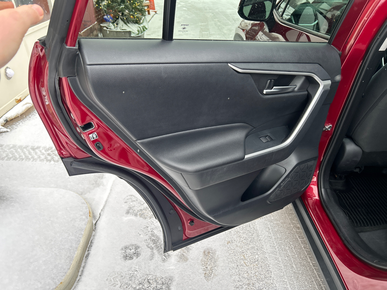 Toyota RAV4 XLE AWD (Natl) 2019