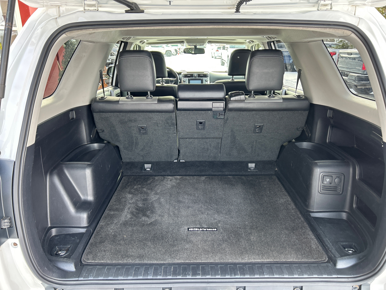 Toyota 4Runner SR5 Premium 4D SUV 4WD V6 2018